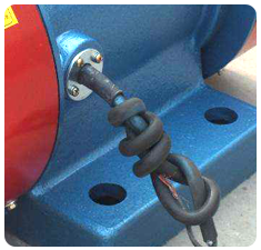 ���L����